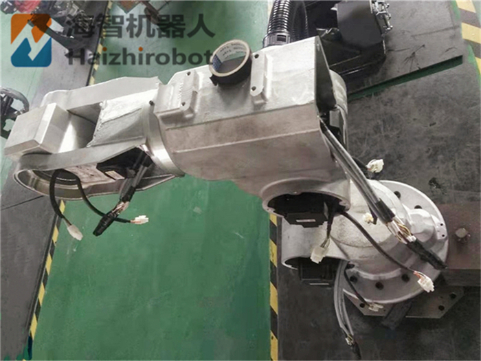 小型六軸機械手生產(chǎn)中
